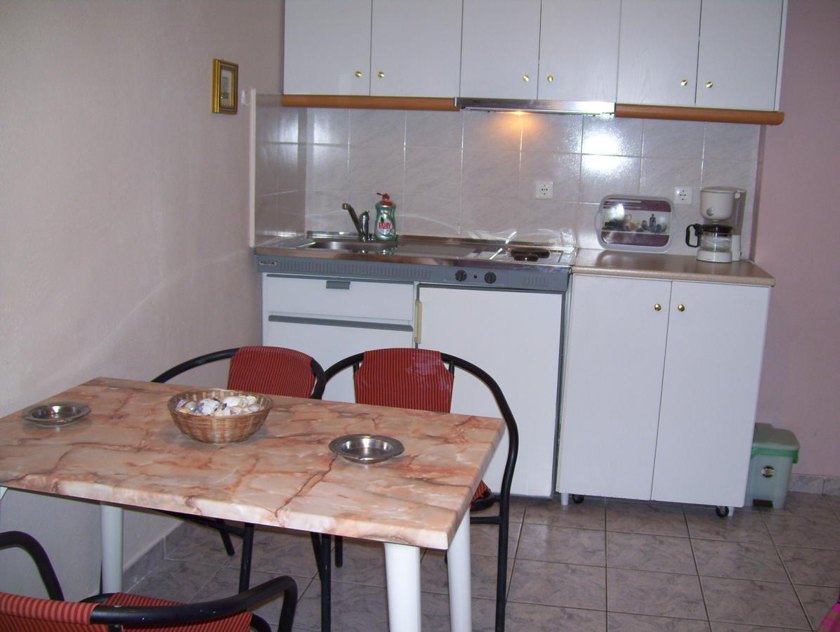 Verginia Studios Korinós Buitenkant foto